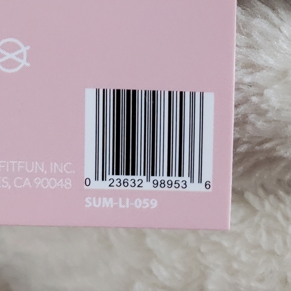 New with tags, women's xs/s/m robe - Picture 7 of 7